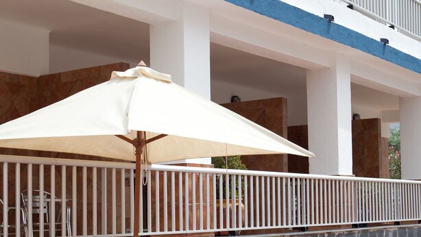 Sundeck - Hotel Montana (Roses)