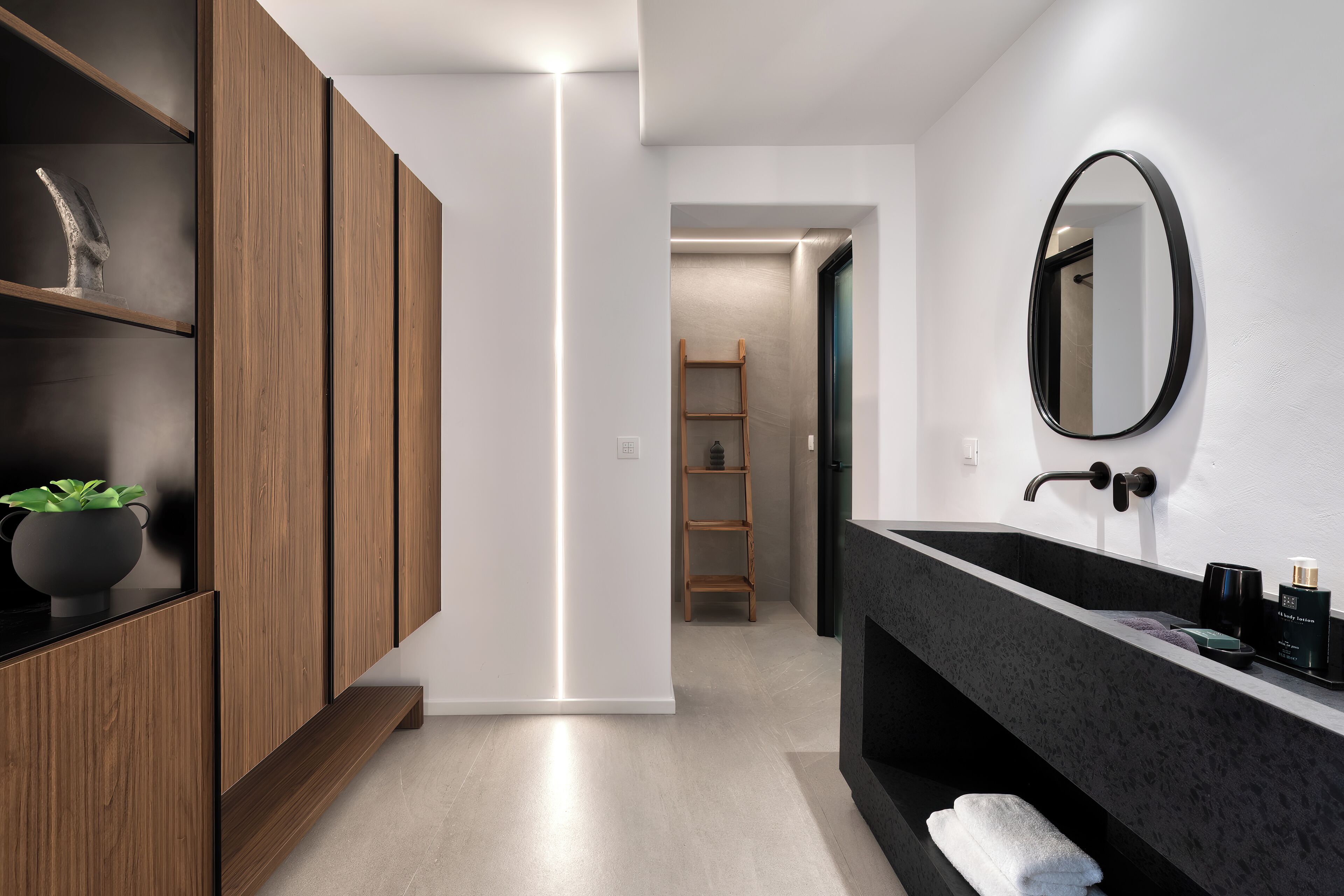 luxury apartment, 1 bedroom, sea view, beachfront | bathroom | designer toiletries, hair dryer, towels