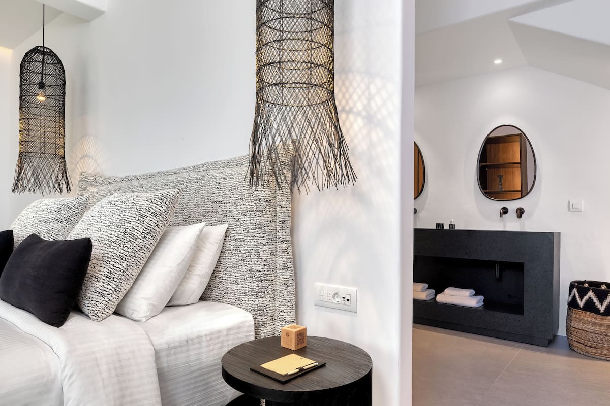 luxury apartment, 1 bedroom, sea view, beachfront | 2 bedrooms, premium bedding, down duvets, minibar