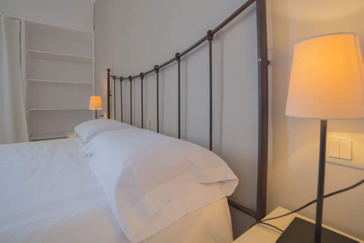 double room, 1 double or 2 single beds | 1 bedroom, blackout curtains, iron/ironing board, free cots/infant beds