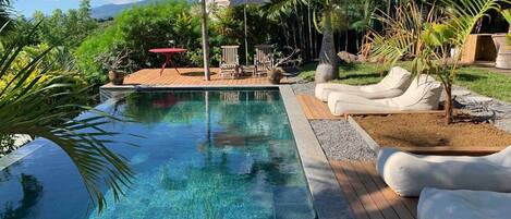 Outdoor pool, sun loungers