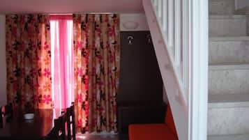 In-room safe, desk, soundproofing, iron/ironing board