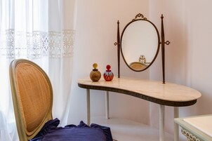 Apartment, 3 Bedrooms | Room amenity