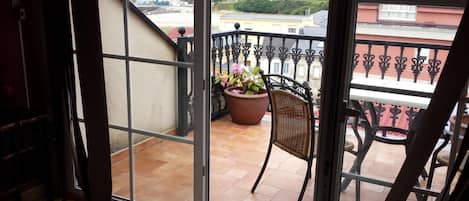1 bedroom, in-room safe, desk, blackout drapes