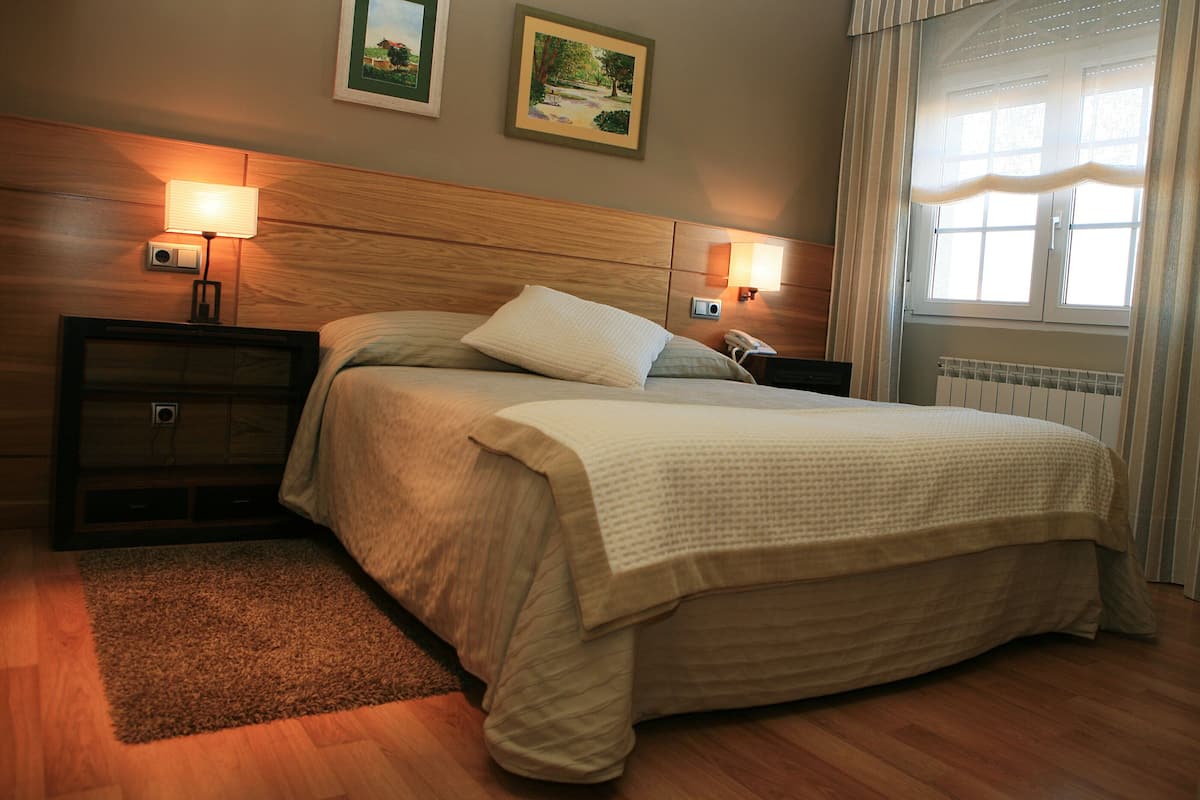 Chambre Double Standard (1) | 1 chambre, coffres-forts dans les chambres, bureau, rideaux occultants
