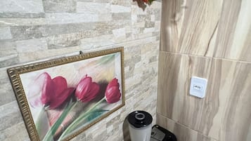 標準套房, 多張床, 小廚 | 1 間睡房、防敏寢具、書桌、隔音