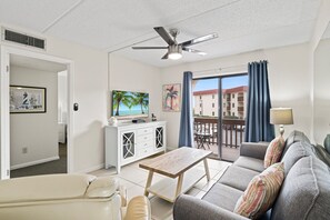 Smart TV, offices - Ocean View 2BR Condo – Steps to Beach + Pools in St. Augustine Ocean & Racquet (St. Augustine)