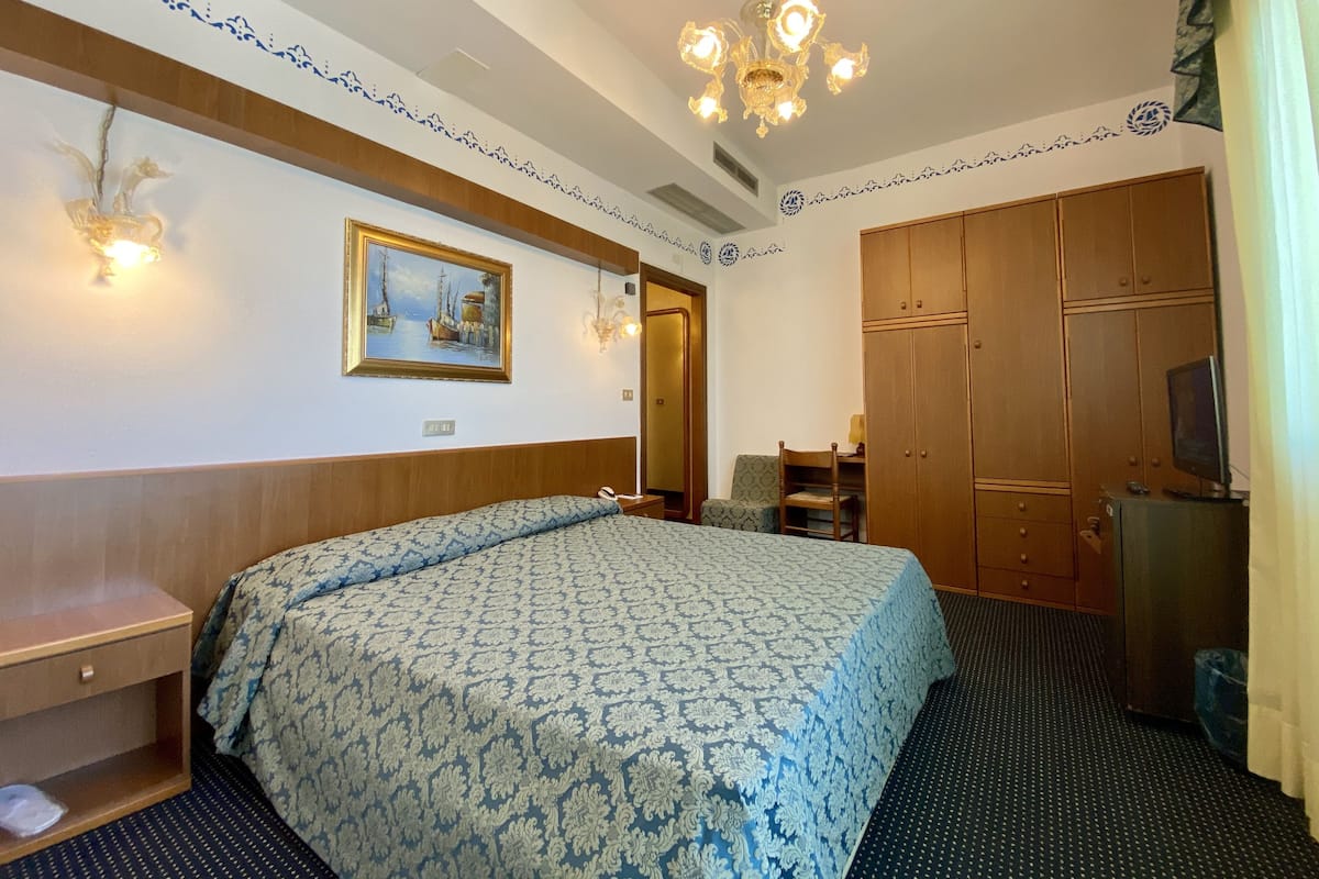Double or Twin Room, Balcony, Sea View | Minibar, in-room safe, desk, free WiFi
