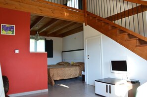 Superior Loft, Kitchen, Mountain View | Egyptian cotton sheets, premium bedding, desk, blackout drapes - B&B Il Parco (L'Aquila)