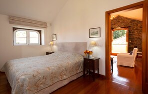 Cottage, 1 Bedroom | 1 bedroom, in-room safe, blackout drapes, iron/ironing board - Casa do Feitor (Funchal)