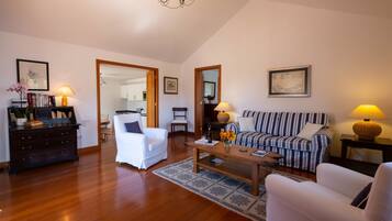 Cottage, 1 Bedroom | Living room | Flat-screen TV, DVD player