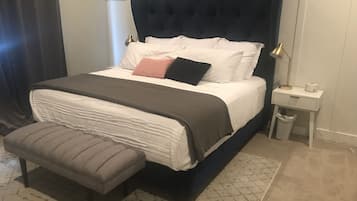 4 bedrooms, desk, iron/ironing board, free WiFi