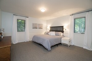 4 bedrooms, iron/ironing board, travel cot, free WiFi