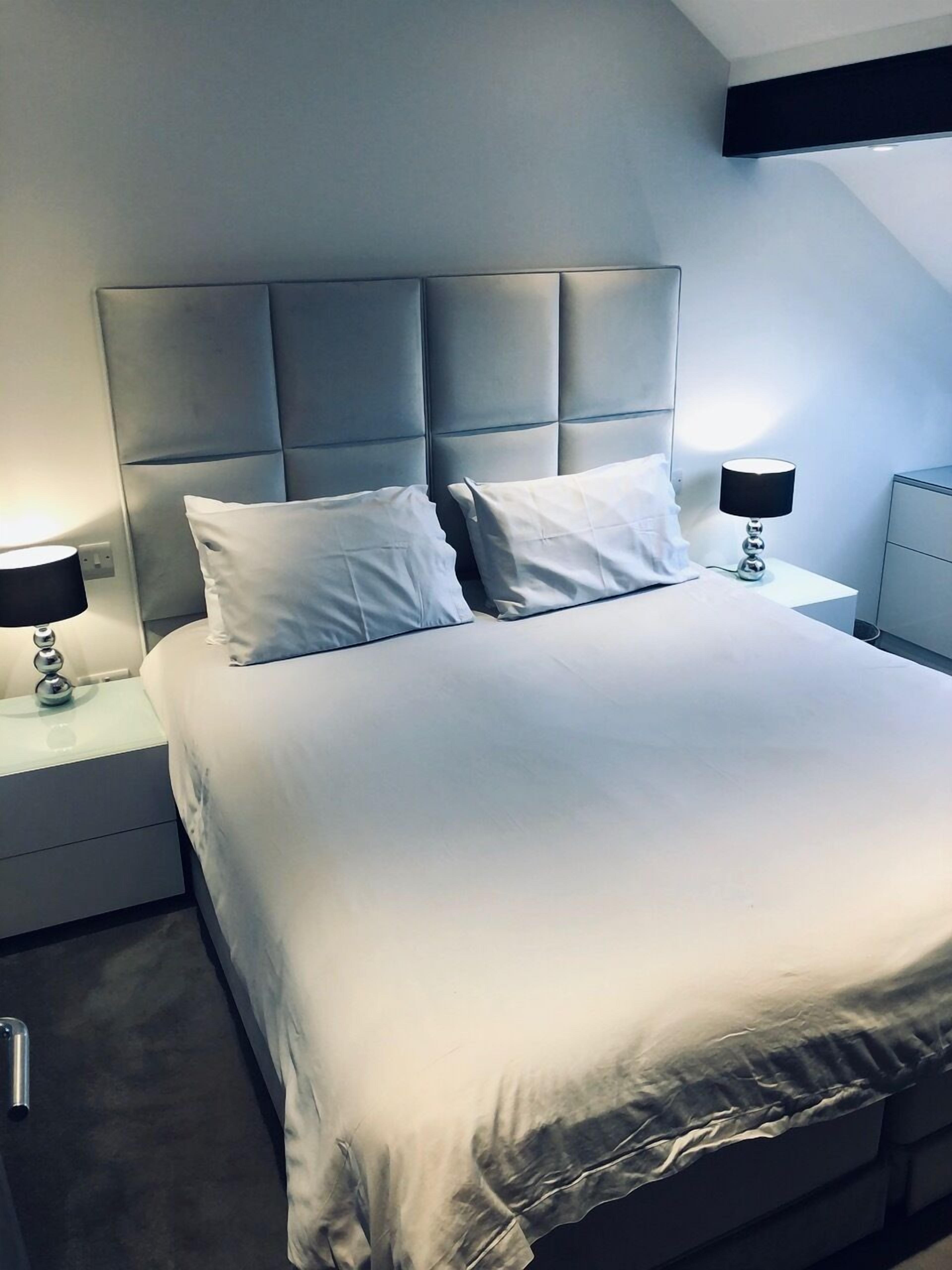 The Studio Apartment, 2 Bedrooms, En-Suite | 2 bedrooms, Egyptian cotton sheets, premium bedding