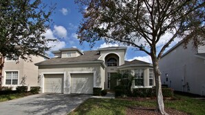 Front of property - Kissimmee Vacation Homes (Kissimmee)