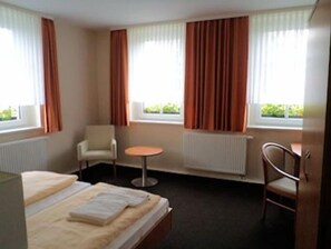 Free WiFi, bed sheets - Hotel Schützenhaus (Jessen (Elster))