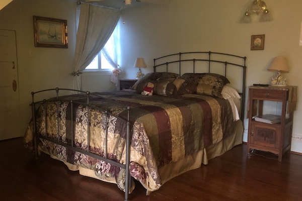 Tradisjonelt rom, 1 queensize-seng, ikke-røyk | Vifte