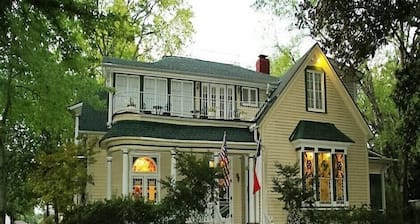 Woldert-Spence Manor