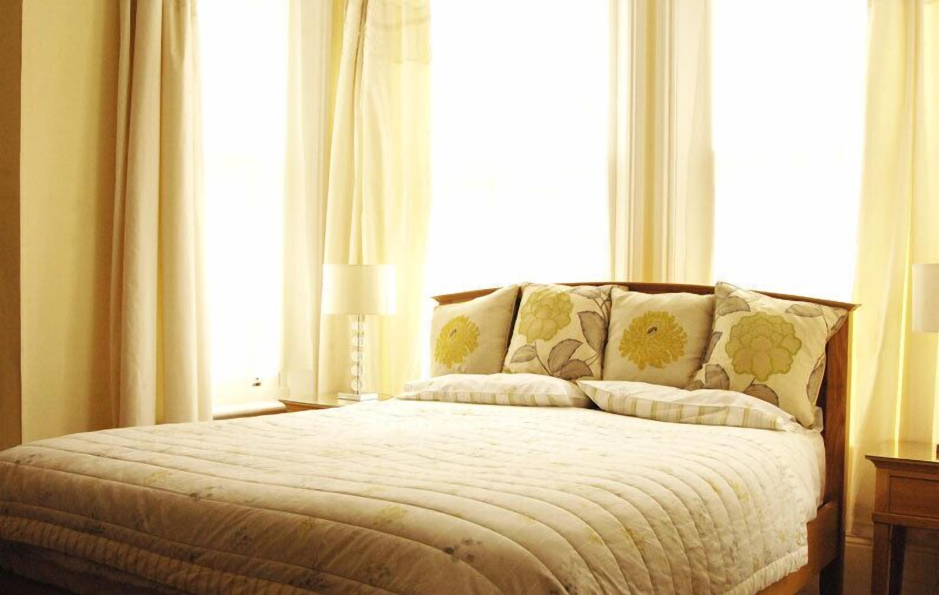 Bàn ủi/dụng cụ ủi quần áo, truy cập Internet không dây miễn phí 