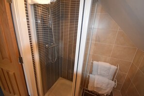Bügeleisen/Bügelbrett, kostenloses WLAN, Bettwäsche