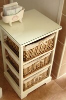 Tabla de planchar con plancha, wifi gratis y ropa de cama 