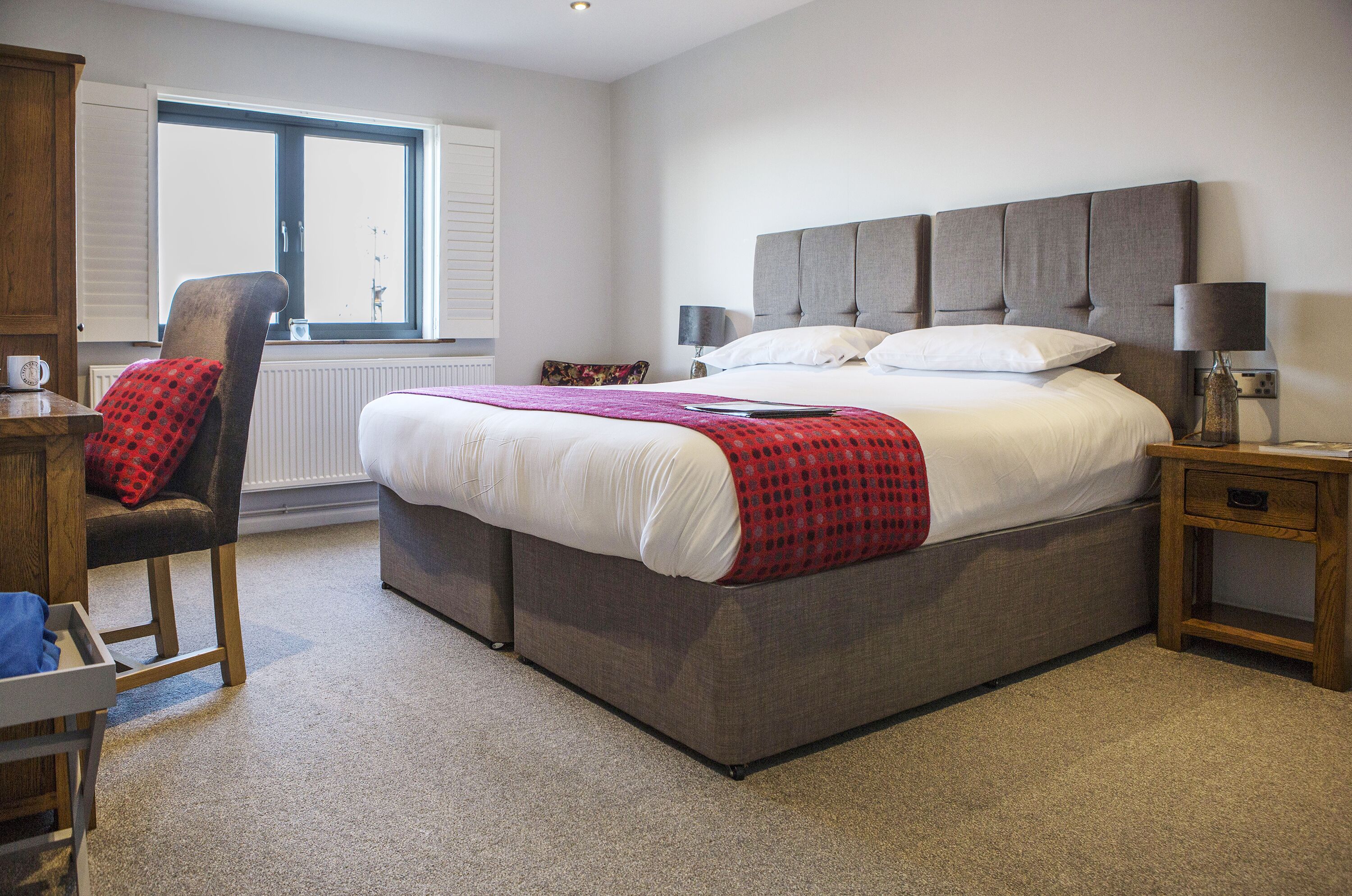 Camera Superior, 1 letto king | Una scrivania, insonorizzazione, ferro/asse da stiro, Wi-Fi gratuito