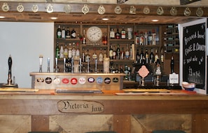 Bar (on property) - Victoria Inn Brewhouse B&B (Haverfordwest)