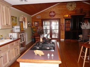 House | In-room dining