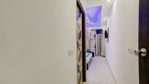 Deluxe Double Room, 1 Queen Bed, Non Smoking | Egyptian cotton sheets, premium bedding, in-room safe - airport hotel sweet palace inn (New Delhi)