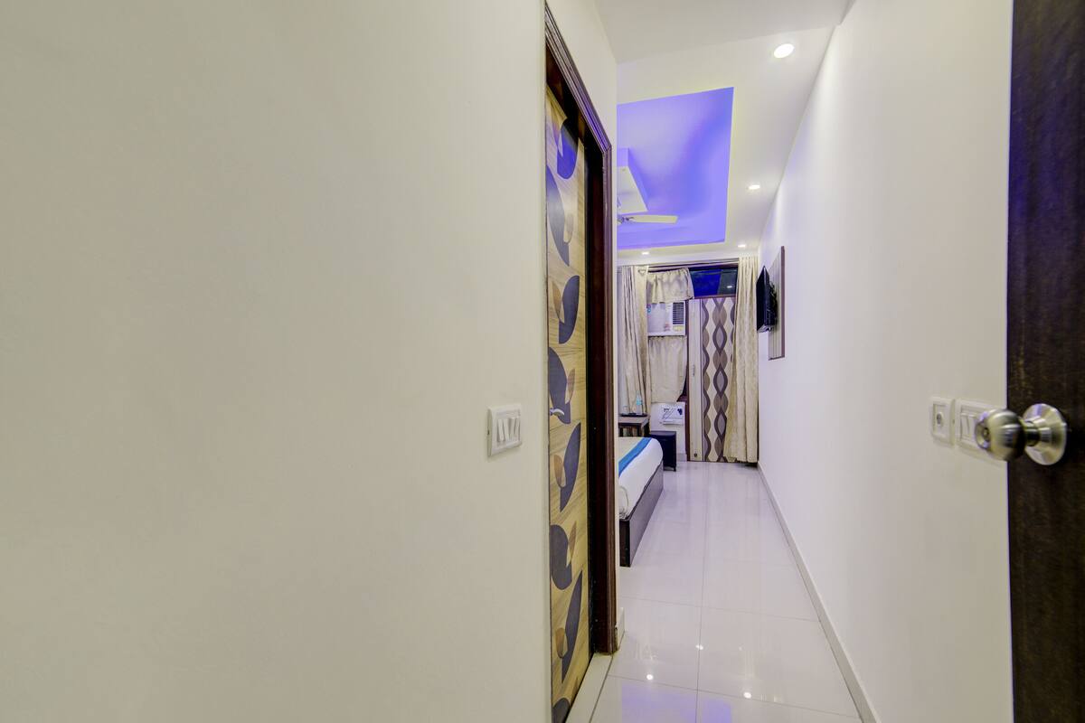 Habitación doble Deluxe, 1 cama Queen size, para no fumadores | Sábanas de algodón egipcio y ropa de cama de alta calidad