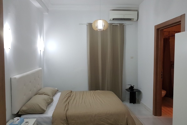 City Apartment, 2 Bedrooms | Air conditioning