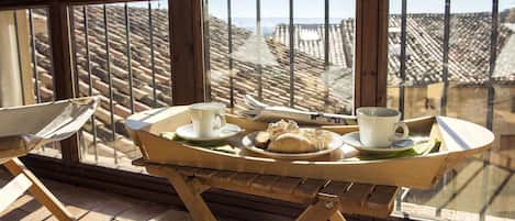 Herbergi með tvíbreiðu rúmi (Ports) | Dúnsængur, sérhannaðar innréttingar, sérvalin húsgögn