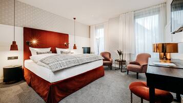 Deluxe Double Room | Hypo-allergenic bedding, in-room safe, individually decorated