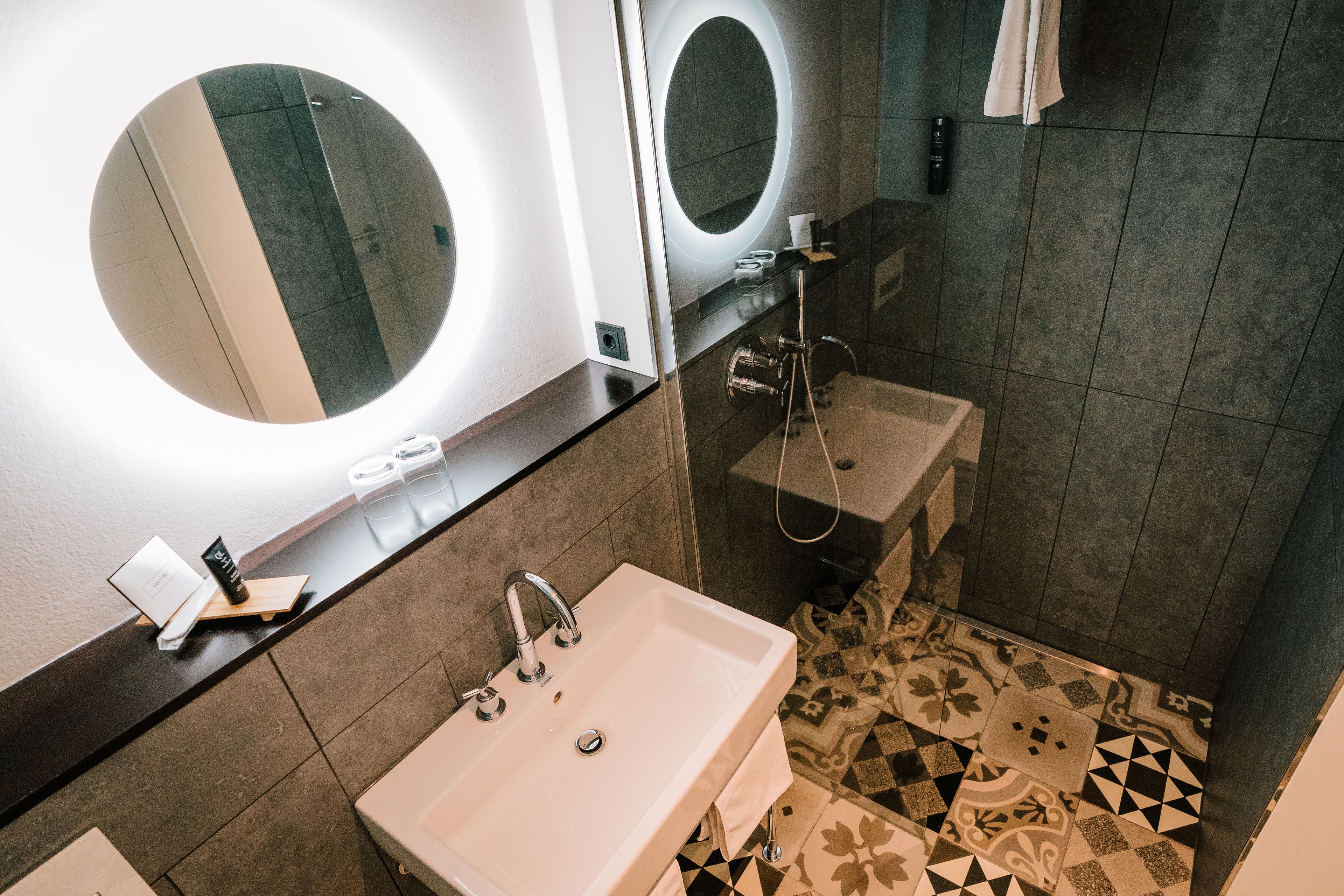 standard double room | hypo-allergenic bedding, in-room safe, individually decorated