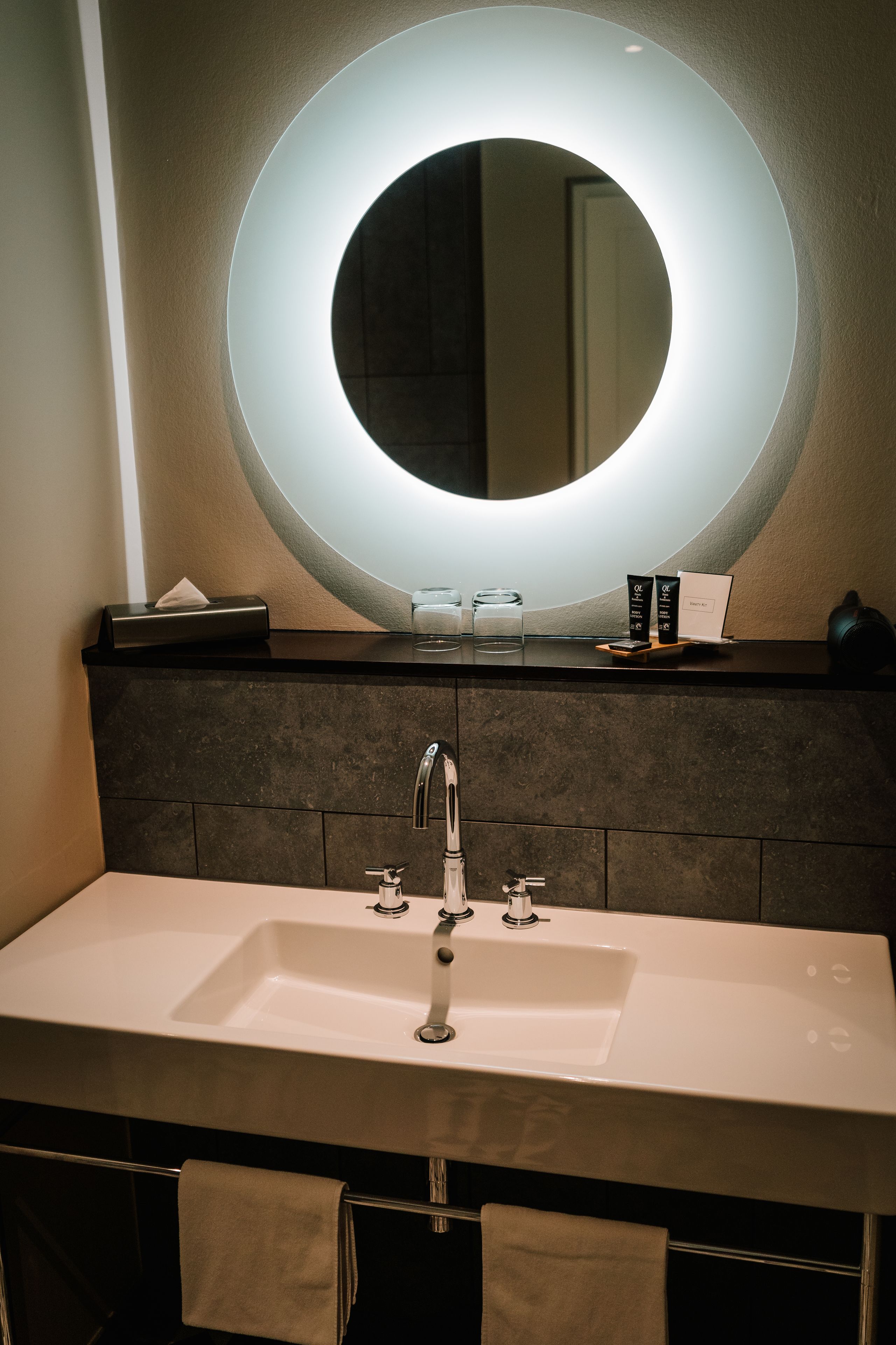 deluxe suite | hypo-allergenic bedding, in-room safe, individually decorated