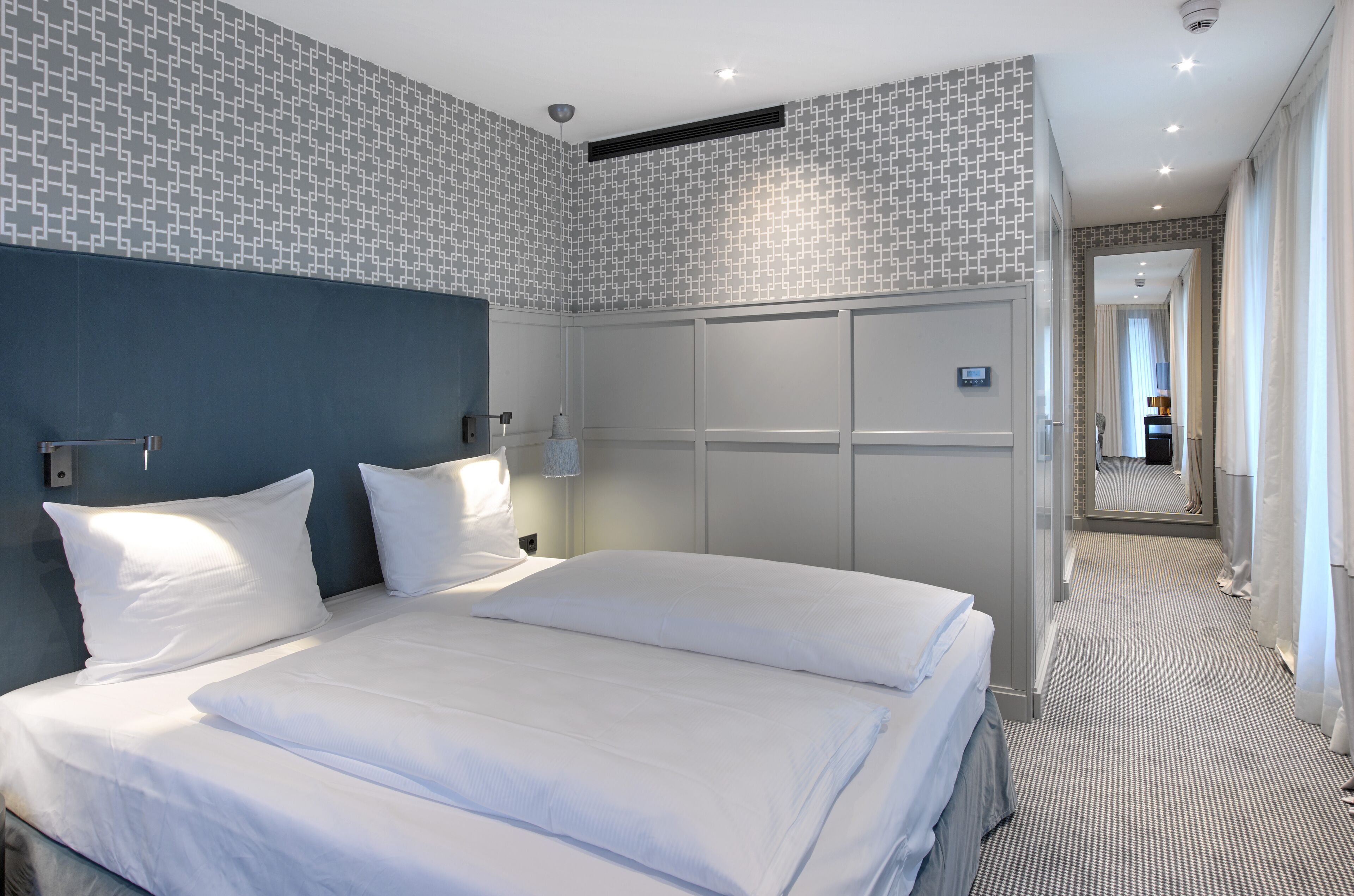 deluxe double room | hypo-allergenic bedding, in-room safe, individually decorated