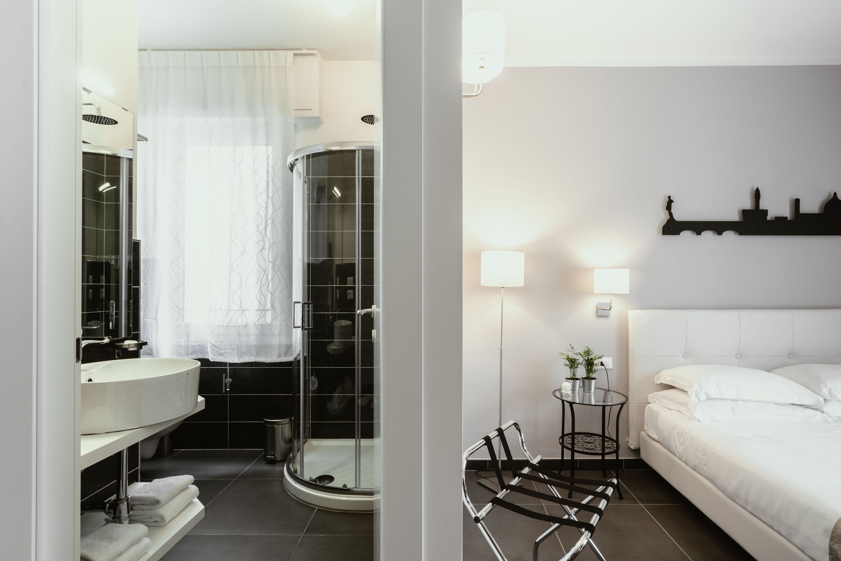 Chambre Triple Confort, 1 très grand lit et 1 canapé-lit, balcon