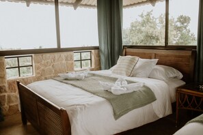 Suite Premium, 1 kamar tidur, kamar mandi pribadi, pemandangan samudra | Seprai premium, busa memori, Wi-Fi gratis, dan seprai linen