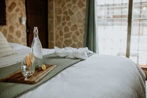 Superior Double Room, Private Bathroom, Pool View - Castillo Tambor Resort and Restaurant (Cóbano)
