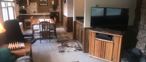 Standard Condo, 2 Bedrooms | 2 bedrooms, iron/ironing board, free WiFi, bed sheets