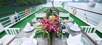 Halong Bay 2 days packaged on Deluxe Cruise