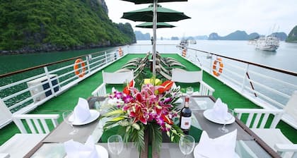 Bahía de Halong 2 días empaquetados en crucero de lujo