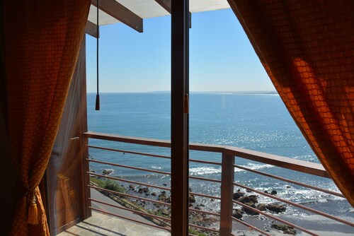 The Navigators Nook, Overlooking Con Con Bay and Playa La Boca.