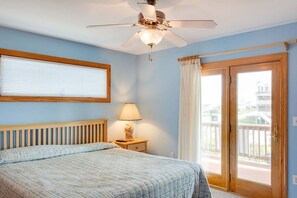 6 bedrooms, iron/ironing board, WiFi, bed sheets
