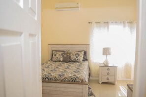 1 quarto, ferros/tábuas de passar roupa, acesso à internet