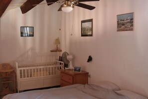 3 slaapkamers, een strijkplank/strijkijzer, gratis wifi