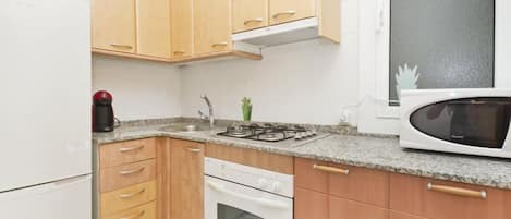 冰箱、微波炉、烤箱、茶具/咖啡用具