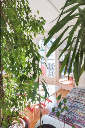 3 bedrooms, WiFi, bed sheets - By the Palais Royal, by Veeve (Paris)