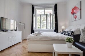 1 habitación, tabla de planchar con plancha, wifi gratis y ropa de cama 