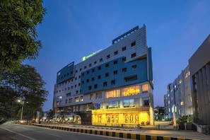 Ngoại thất